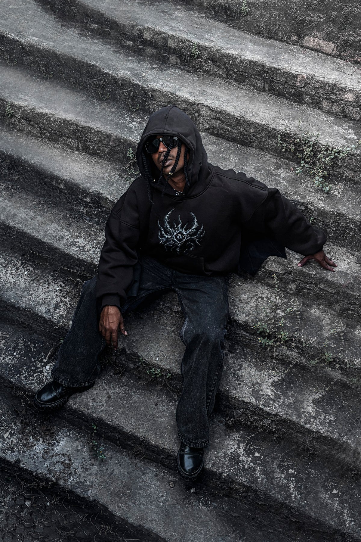 BLACK WALKER BAGGY GOTHIC HOODIE | 1OF1